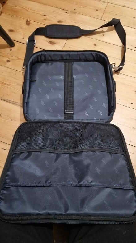 Photo of free IBM thinkpad laptop bag (Enfield EN2) #2