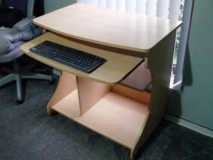 Photo of free Computer Desk (Runcorn WA7) #2