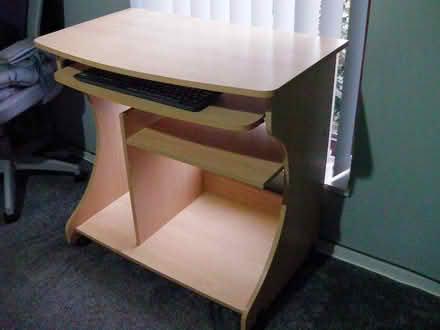 Photo of free Computer Desk (Runcorn WA7) #4