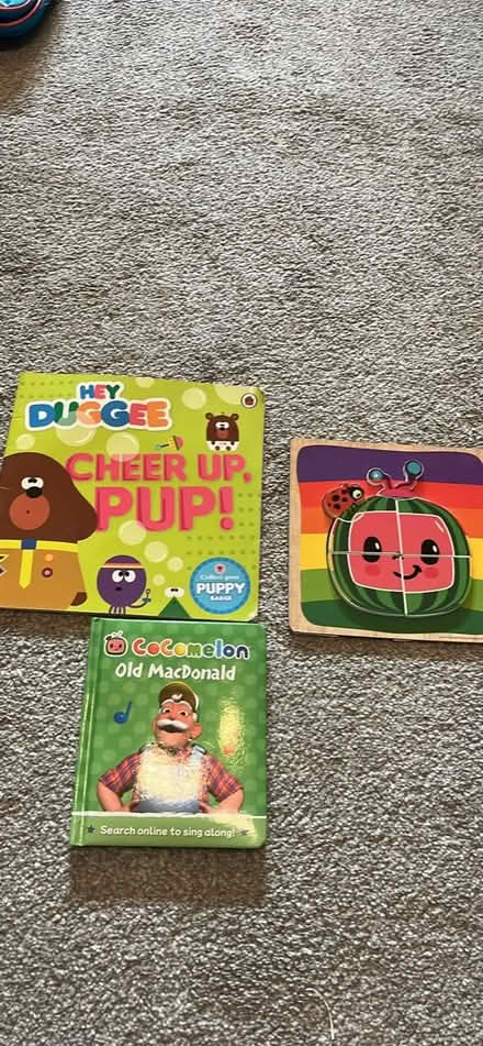 Photo of free Younger kids books / puzzle (Glenrothes) #1