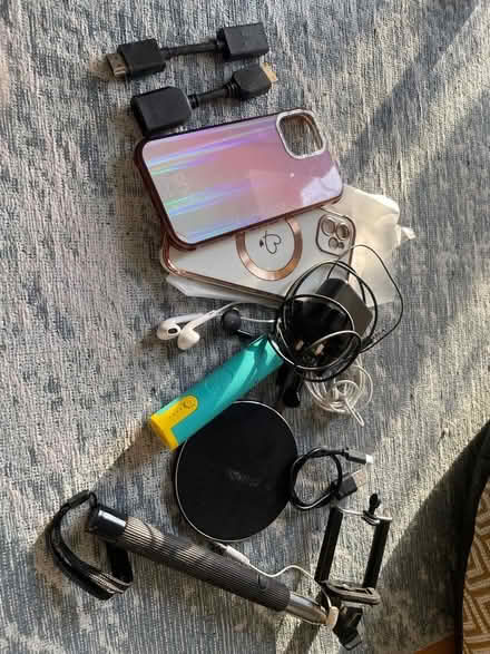 Photo of free Electronic accessories (East Croydon CR0) #1