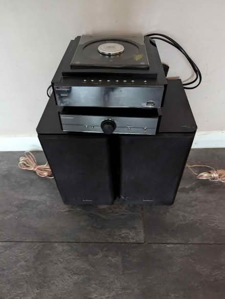 Photo of free Soundstrom Tuner, cd player + spkrs (Chessington KT9) #2