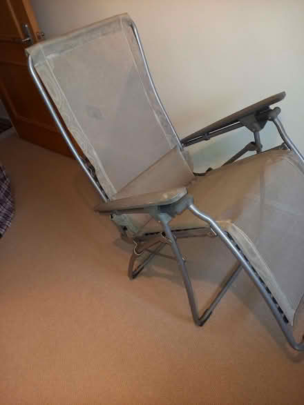 Photo of free Sunlounger (Raynes Park SW20) #1