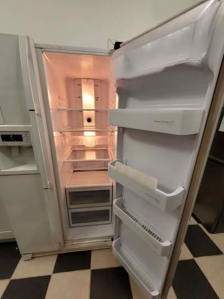 Photo of free american style fridge (World's End RH15) #1