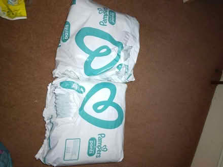 Photo of free nappies/pants (B25) #1