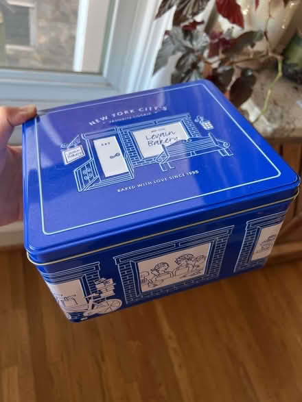Photo of free Levain bakery cookie tin (Near Henderson High School) #1