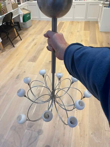 Photo of free Ceiling mounted light fitting plus spare bulbs (Streatham SW16) #1