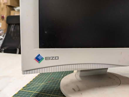 Photo of free Monitor Eizo flexscan L771 (EH8) #2