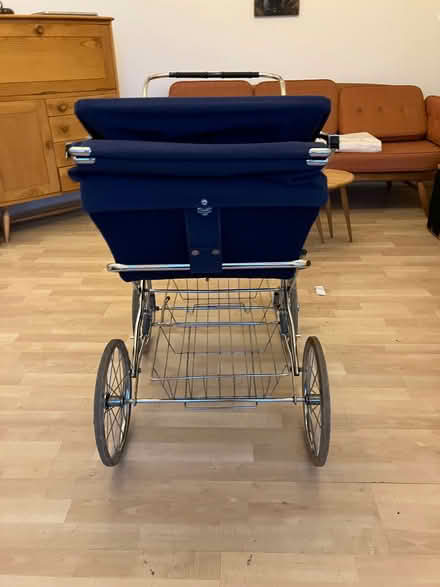Photo of free High Pram (Shawlands G41) #1