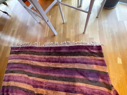 Photo of free Colourful striped rug (Elephant and Castle) #2