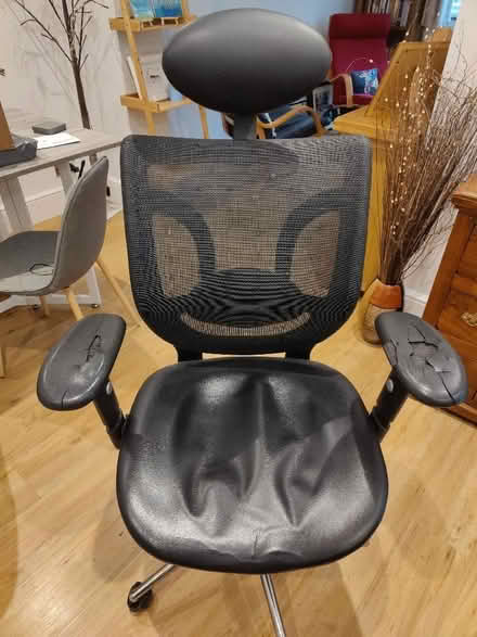 Photo of free Office chair (Oaklands nr Welwyn AL6) #1
