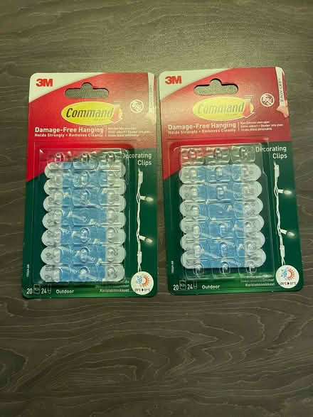 Photo of free X2 packs of hanging clips (Didcot OX11) #1