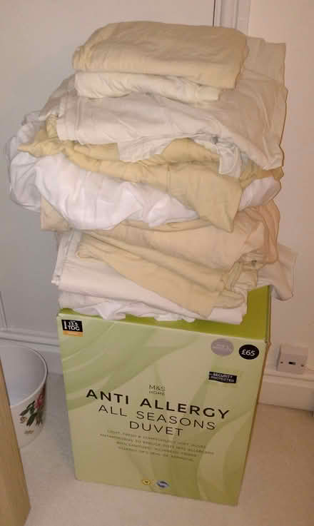 Photo of free Duvet and Bed Linen for Single Bed (Stopsley LU2) #1