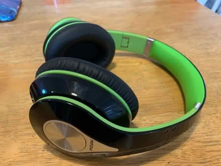 Photo of free Two Bluetooth / Aux headphones (East Redlands, RG1) #4