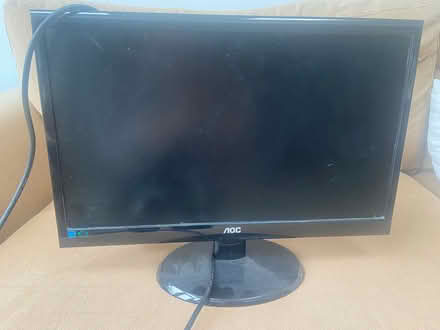 Photo of free PC monitor and cable (Ware SG12) #1