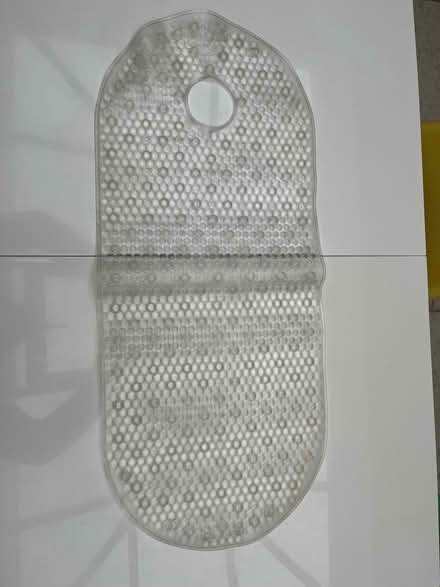 Photo of free Long shower mat (Cambridge GL2) #1