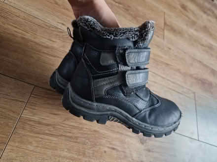 Photo of free Kids winter boots, 35 (Gracemount EH16) #3