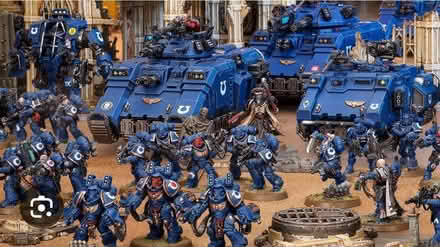Photo of Warhammer 40k figurines (or warhammer classic) (Temple Street OX4) #1