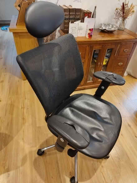 Photo of free Office chair (Oaklands nr Welwyn AL6) #2