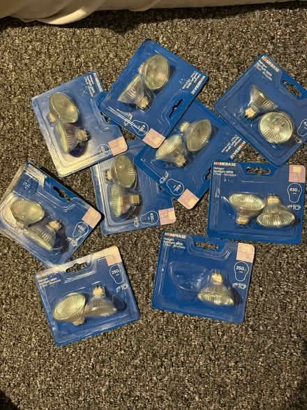 Photo of free Halogen Spotlight MR16 dimmable (Dunfermline KY12) #1
