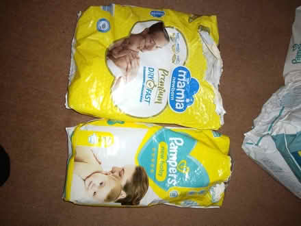 Photo of free nappies/pants (B25) #3