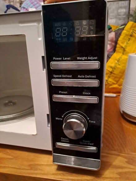Photo of free Microwave (North Emsworth PO10 7) #3