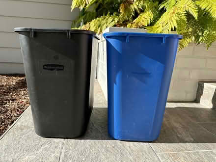 Photo of free 7 gal garbage and recycle cans (Monta Vista North) #2