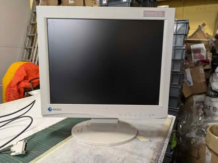 Photo of free Monitor Eizo flexscan L771 (EH8) #1