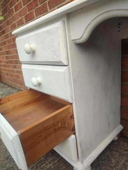 Photo of free Pine dressing table painted white (Littlemore OX4) #3
