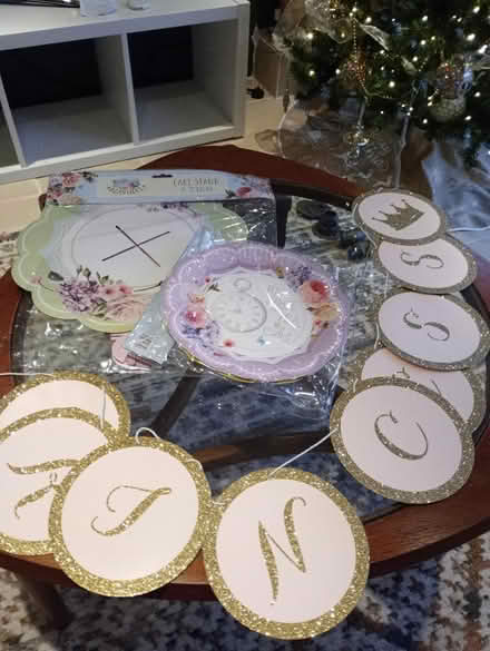 Photo of free Assorted princess/tea party things (Golcar/Slaithwaite - HD7) #1