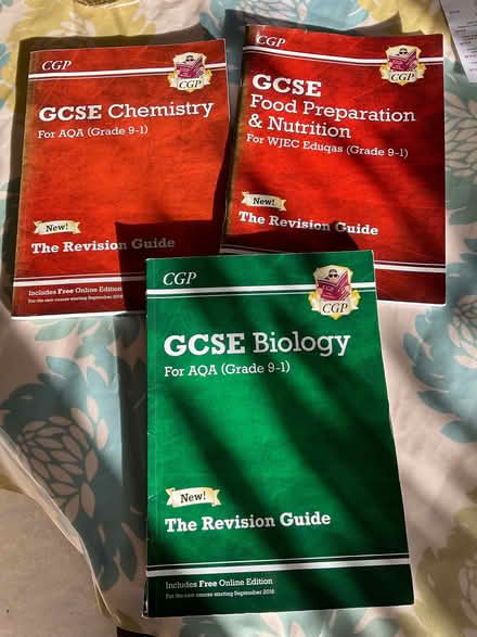 Photo of free GCSE Chemistry/Biology/Food & Nutrition study guides (Stroud GL5) #1
