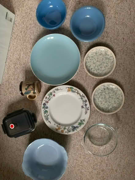 Photo of free Assorted crockery (Whitehawk BN2) #1