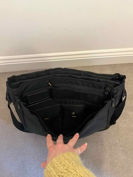 Photo of free Targus laptop bag (W7 3JG) #3