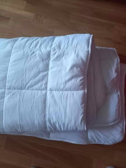 Photo of free Plush mattress protector - double bed (Northcourt OX14) #1
