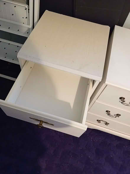 Photo of free Three drawer chest of drawers and bedside cabinet (Netteswell CM20) #3
