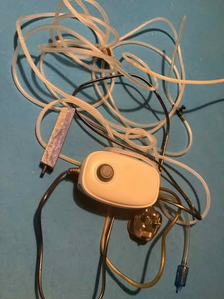 Photo of free Fish tank equipment/ accessories (South Croydon CR2) #4