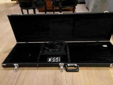 Photo of free Bass Guitar Flight Case (Wandsworth Common SW18) #4