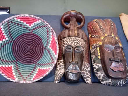 Photo of free African art/ornaments (Golcar/Slaithwaite - HD7) #1