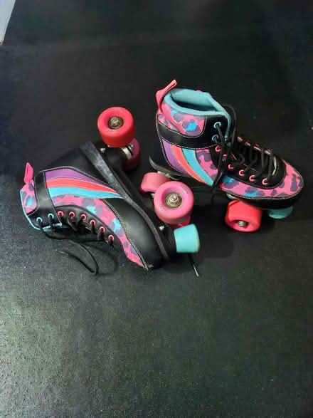 Photo of free Roller Shoes (IG6) #2