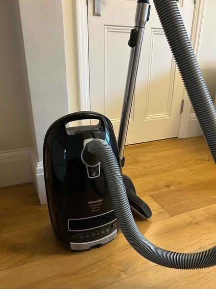 Photo of free Miele Complete C3 Extreme Powerline vacuum cleaner (Chiswick W4) #2