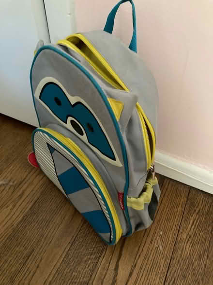 Photo of free Small children’s backpack (Loh Park in Tarrytown) #2