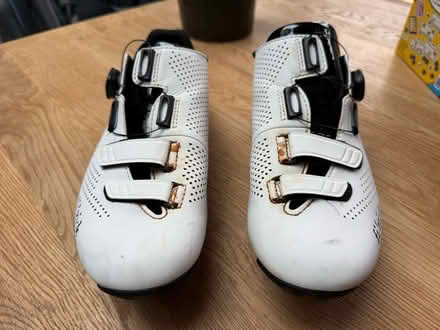 Photo of free Fizik road cycling shoes (TW9, Richmond) #3