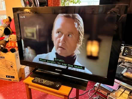 Photo of free Sony Bravia LCD digital TV 32 inch (Linslade LU7) #3