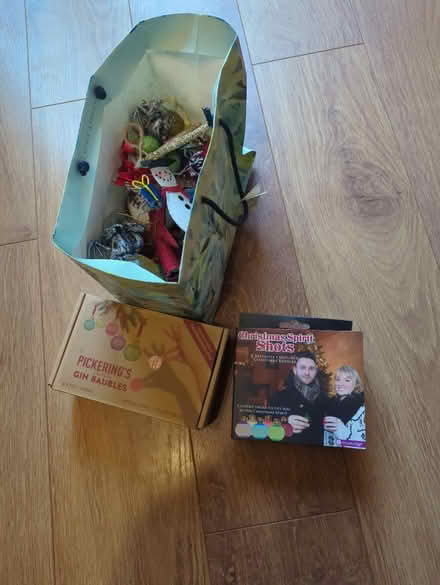 Photo of free Christmas tree decorations (Haldens AL7) #1