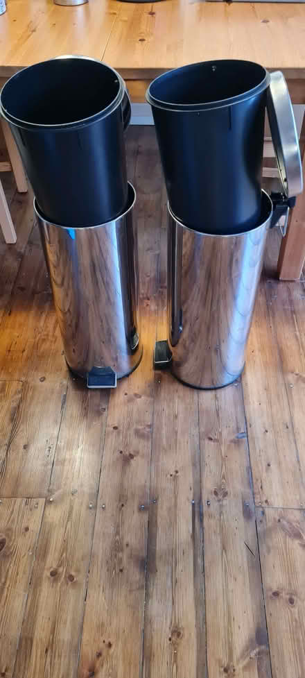 Photo of free 2 rubbish/recycling bins (Portslade by Sea BN41) #2