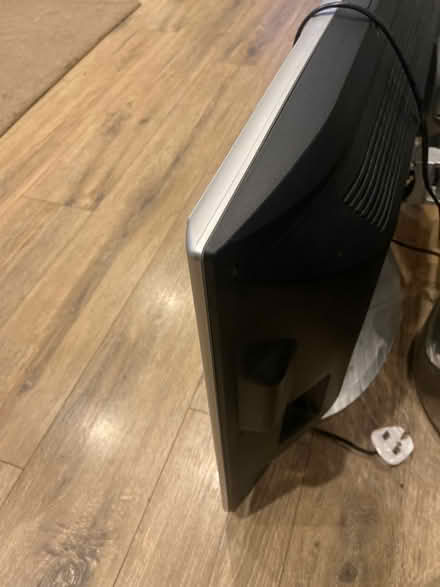 Photo of free 27’’ tv with separate freeview box (Walpole st Andrew) #4