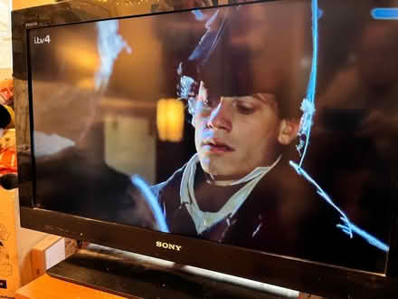Photo of free Sony Bravia LCD digital TV 32 inch (Linslade LU7) #1