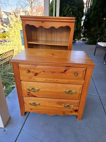 Photo of free Country Style Dresser with Hutch (Springfield 19064) #1