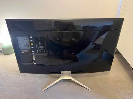 Photo of free Samsung 32in tv (W7 3JG) #2