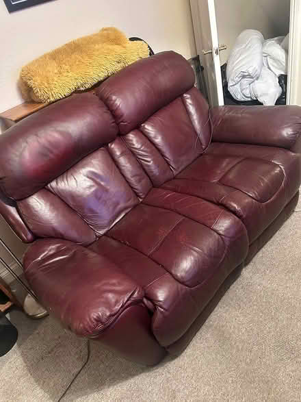 Photo of free Two seater sofa (Hitchin SG5) #4